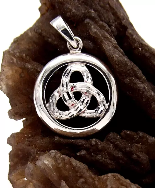 Handcrafted Solid. 925 Sterling Silver Celtic Knot Trinity Pendant Diamond Cut