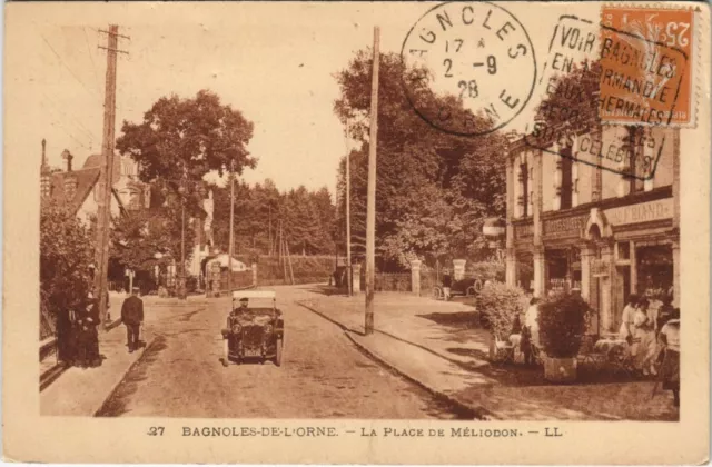CPA Bagnoles de L'Orne La Place de Meliodon FRANCE (1054003)