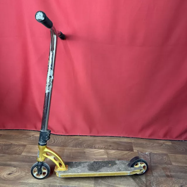 Madd Gear MGP Stunt Scooter Gold Used