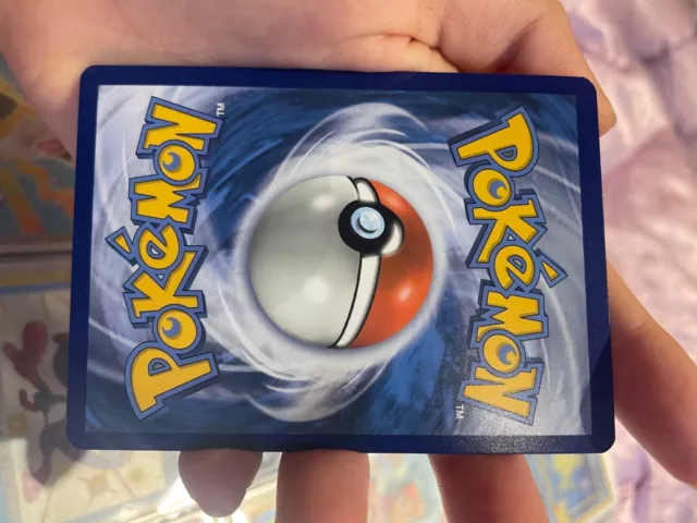 Pokémon TCG Pikachu Sun & Moon - Cosmic Eclipse 241/236 Holo Secret Rare