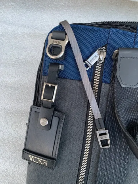 Tumi Alpha Bravo Blue Grey Ballistic Nylon Leather, Key & shoulder Straps bag