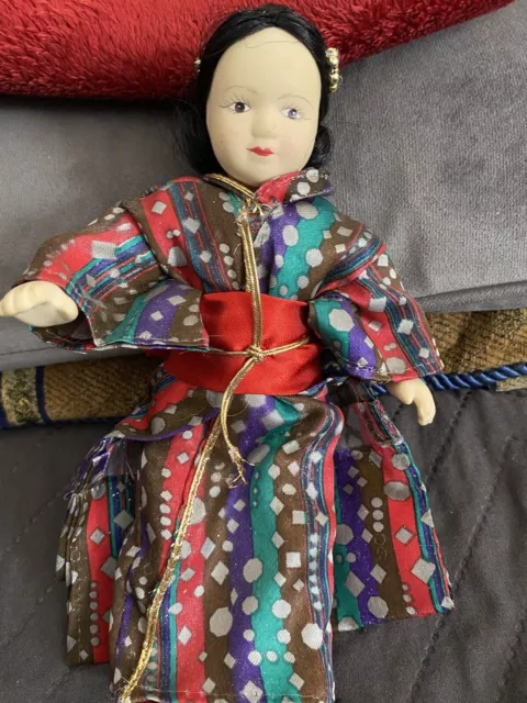 VINTAGE CUTE JAPANESE ASIAN PORCELAIN DOLL WITH Kimono