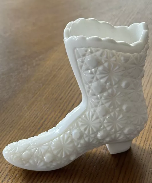 Fenton Milk Glass Daisy Button Boot Vintage - White Milk Glass 4” Tall Vase