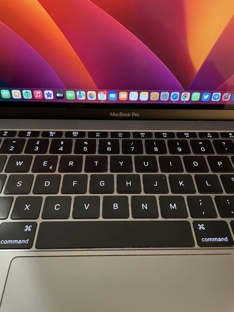 Apple MacBook Pro 13" 2017 (256GB SSD, Intel Core i5, 8GB ram) Laptop - Grigio 3