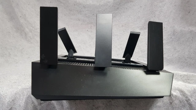 Netgear R8000P Nighthawk X6S AC3200 1300 Mbps router wireless CA con alimentatore 2