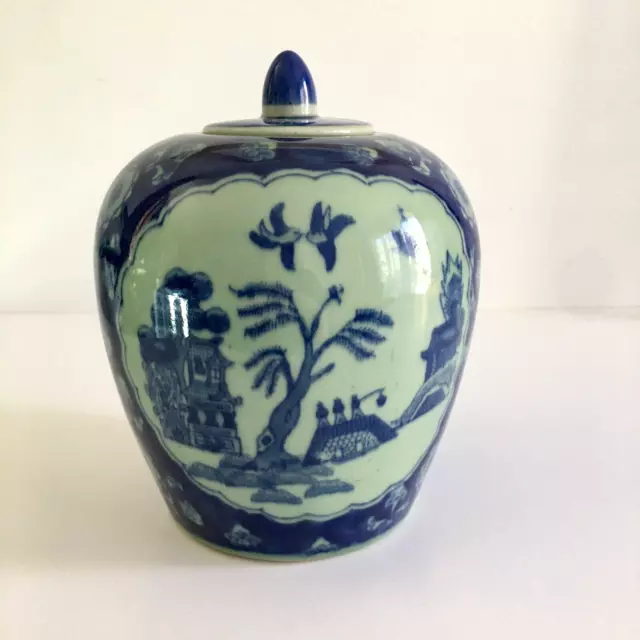Vintage Chinese / Oriental Celadon Ginger Temple Jar, 20cm, Excellent Condition