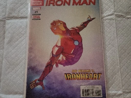 Invincible Iron Man 1, First Cover Appearance Riri Williams V014