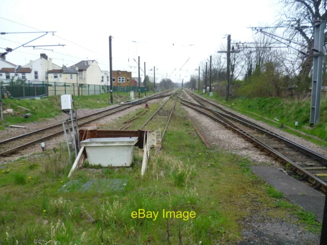 Photo 12x8 View from the end of the platform at Bowes Park station Wood Gr c2015