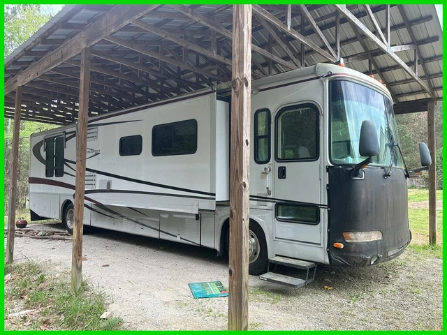 04 Gulf Stream Crescendo 8356 Class A Diesel Sleeps 6 3 Slideouts Onan Generator 04 Gulf Stream Crescendo 8356 Class A Diesel Sleeps 6 3 Slideouts Onan Generator