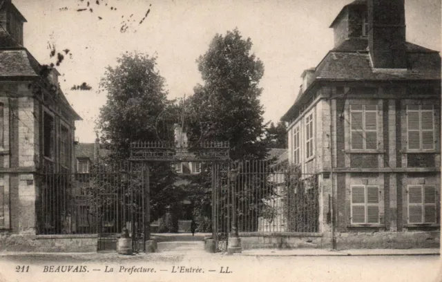 CPA 60 - BEAUVAIS (Oise) - 211. La Prefecture - L'Entrance - LL