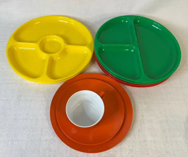 Lot Of 6 Vintage Divided Plastic MCM Plates & Cup Melaware By Antiference READ