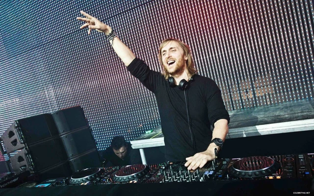 David Guetta Live Audio & Video DJ-Sets USB SPECIAL Compilation (2005 - 2023)