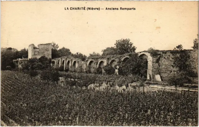 CPA La CHARITÉ Acien Remparts Nievre (100311)