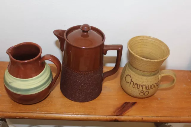 3 vintage Gibsons and Holkham pottery jugs and mug