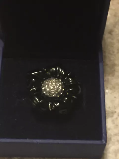SWAROVSKI Swan Signed Ring Size 52/6 NIB Black & Clear Crystal Flower Retired