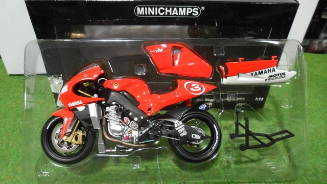 MOTO GP YAMAHA YZR-M1 Biaggi 2002 # 3 1/12 Minichamps 122026303 miniature collec