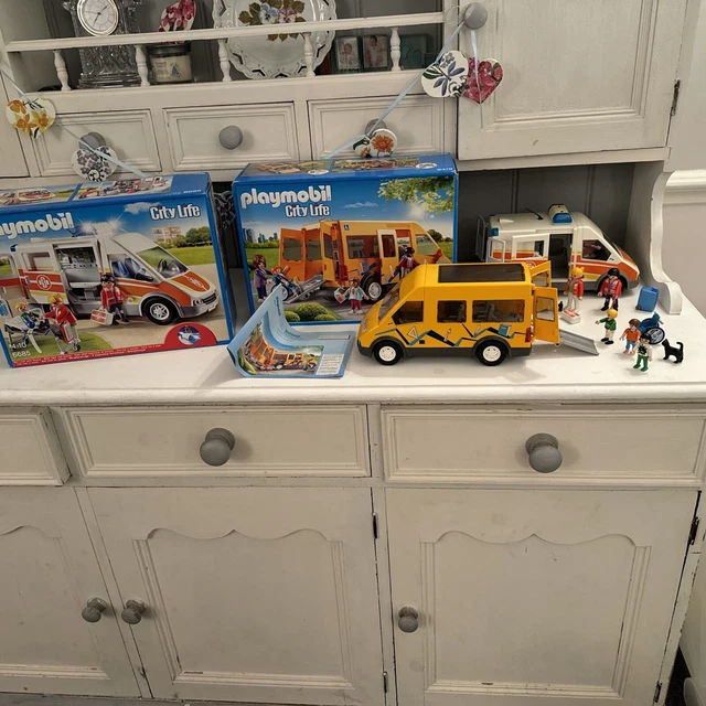 Playmobil 6685 city life ambulance deals