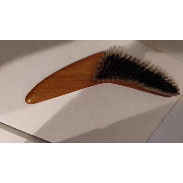 Boomerang Cloth Lint Brush