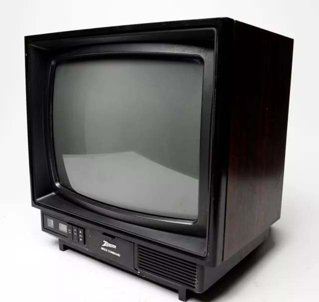 ZENITH SPACE COMMAND 13" Color CRT TV Woodgrain Retro Gaming. Scratch