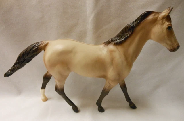 Breyer HORSE 61061 Classic Buckskin Dun Mare Ruffian Mold 2013-2018  6" HIGH