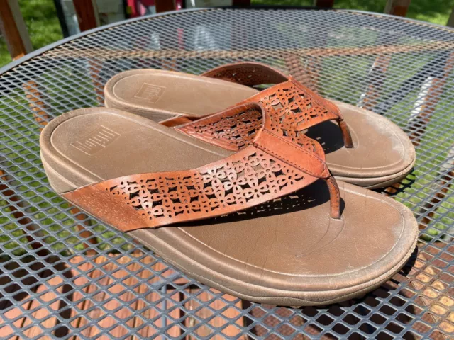FitFlop Surfa Floral Lattice Womens 10 Thong Sandals Laser Cut Brown Leather