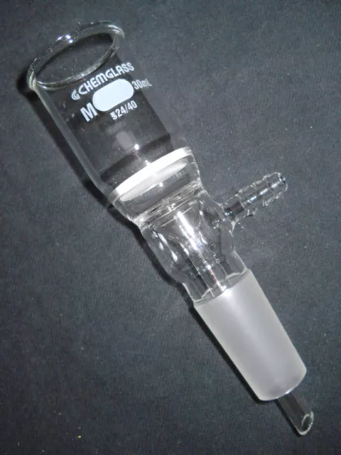 Chemglass 24/40 Glass Medium Fritted 30mL Vacuum Buchner Filter Funnel, Chip