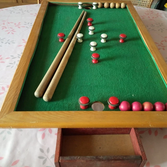 Jeux traditionnels en bois et Jeux anciens de Picardie - Ski sur herbe