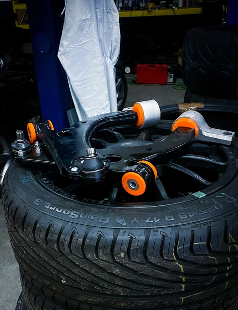 Ford Fiesta ST150 braccia inferiori anteriori ad alte prestazioni