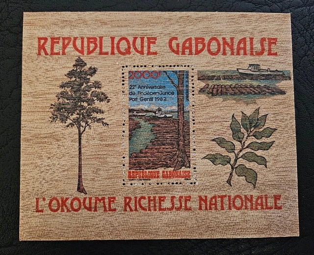 Gabun 1982 Block "Unabhängigkeit, auf Holz selbstklebend  a080
