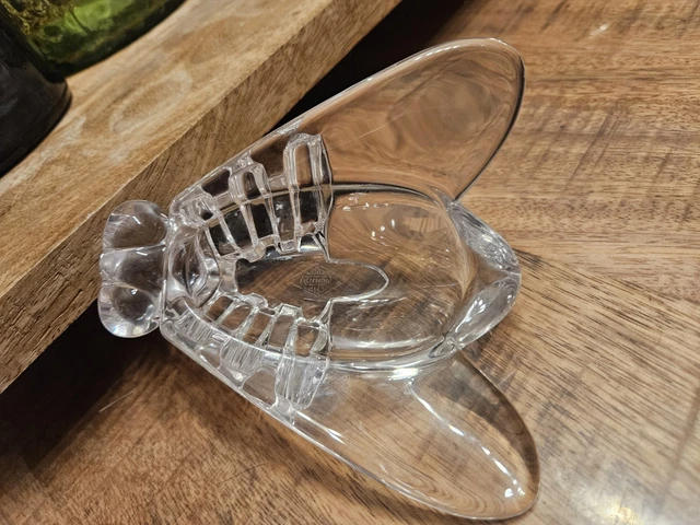 Cendrier En Verre LEONARDO – Teinté Rose Métallisé – Diamètre 10 Cm – Bon état