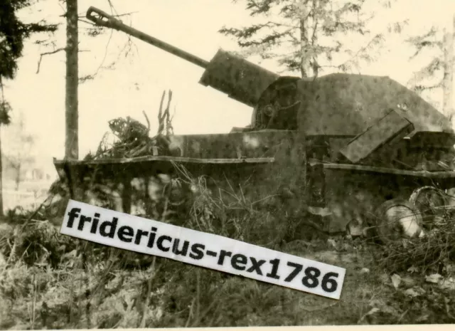 F16 photo GrenRgt503 Eastern Front East Prussia 1944 Goldap destroyed Russian. Tank Tank