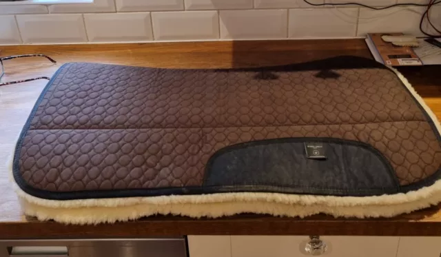 WERNER CHRIST LAMMFELLE Western Saddle Pad 32" x 32" + 30 mm wool height