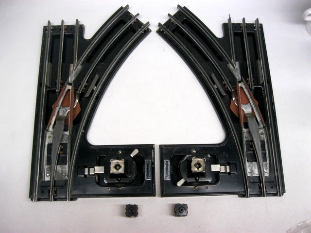 Lionel 210 Standard Gauge Manual Track Switch Pair (L&R) With Lanterns