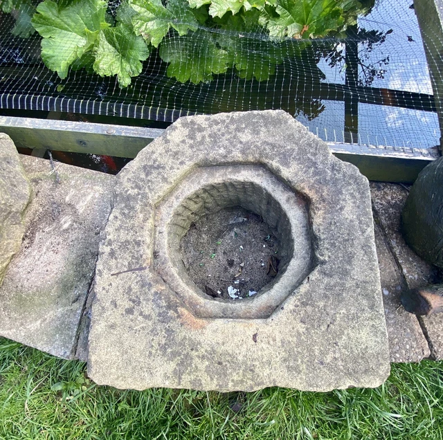 Antique / Stone Trough / Gratestone Hand Hammered Orig Grate Surround. Rare  VGC
