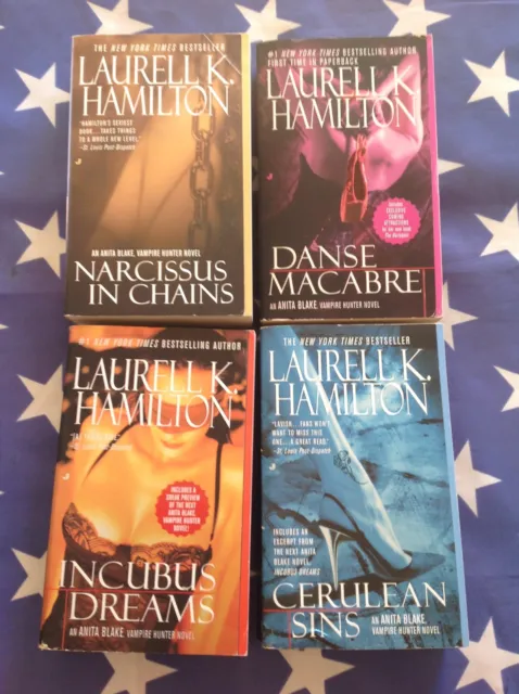 HAMILTON: 4 romanzi in Inglese (An Anita Blake, vampire hunter novel)