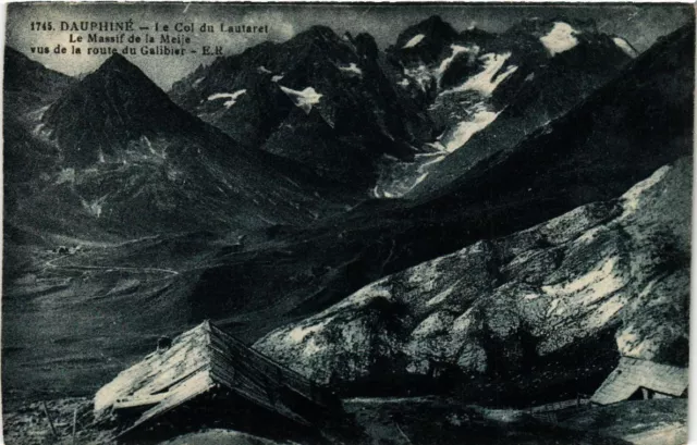 CPA Dauphine - Le Col du LAUTARET - Le Massif de la MEIJE vue de la (583465)