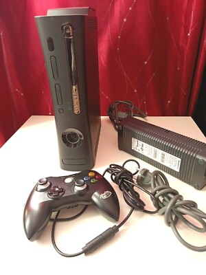 Console Microsoft Xbox 360 Slim Noir mat + disque dur 120go + 1 manette + 2 jeux