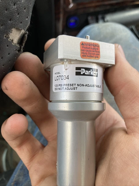 Air pressure regulator 125psi Parker L07034
