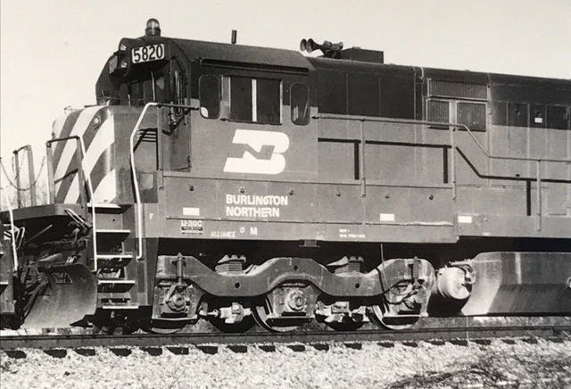 Burlington Northern Railroad BN #5820 U30C Locomotive Train Photo Aurora IL