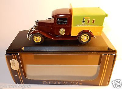 ELIGOR FORD V8 PICK UP BACHE 1933 BOOTS THE CHEMISTS EXPRESS DELIVERY REF 1068 