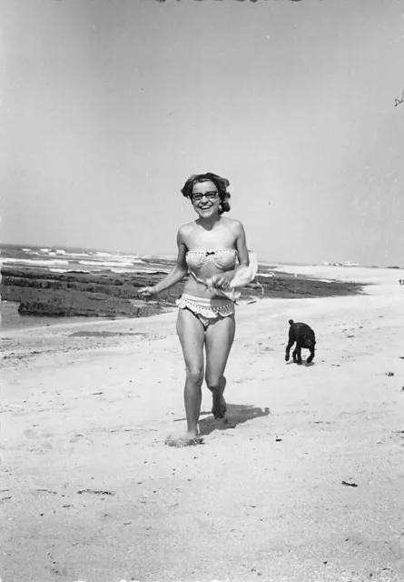 Women's Beach Bikini Photo Ref: 139G19