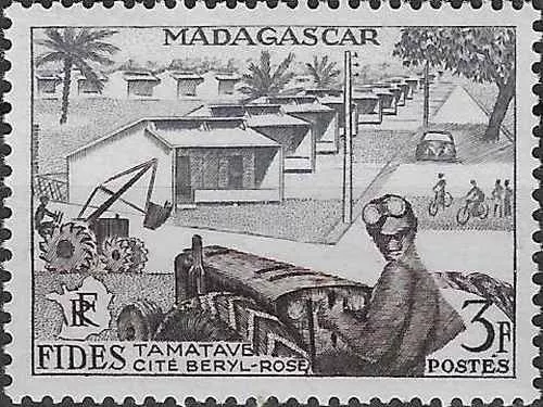 Timbre Véhicules Tracteur FIDES Madagascar 327 * (74224EQ)