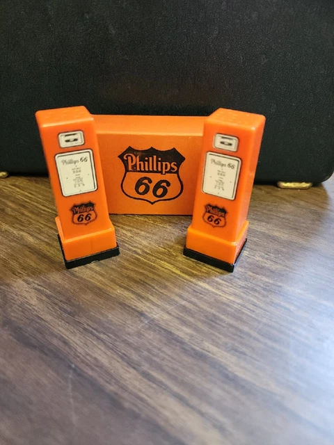 Phillips 66 Plastic Salt & Pepper Shakers -NIB Sparks Serv. & Lunch Prairie City
