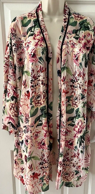 Bobeau Short Sleeve XL Light Pink Peony Floral Black Trim Flawless