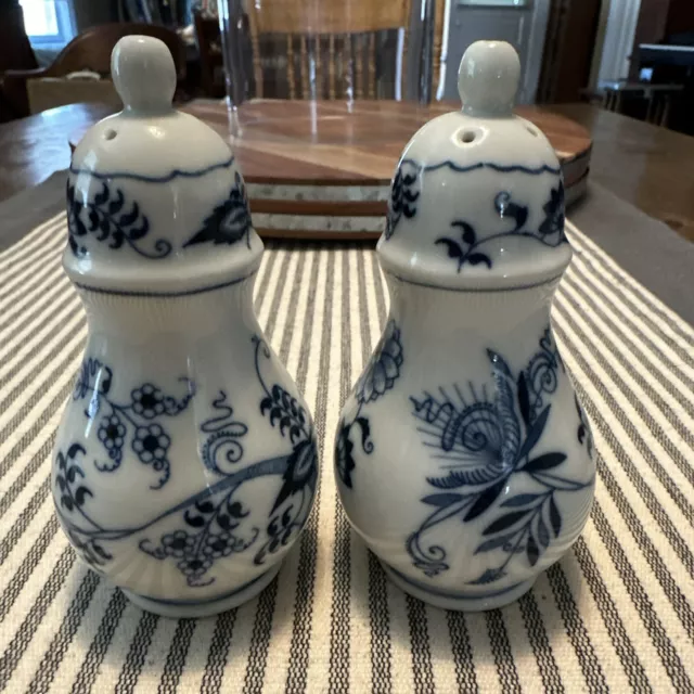 Vintage Blue Danube Onion Porcelain Salt & Pepper Shakers Pair  5"