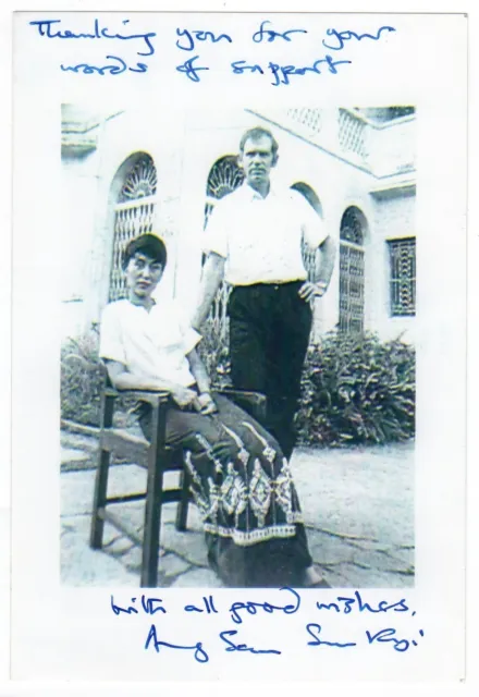 Suu Kyi, Aung San (1945) - Fine signed photograph (Nobel Prize)