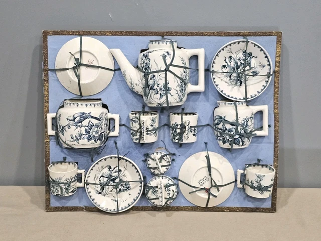 Lot de 2 anciennes assiettes, série mois, Janvier et Juillet, Lunéville KG