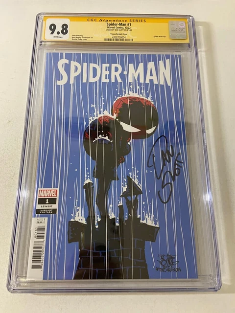 SPIDER-MAN #1 9.8 CGC SS Signed by DAN SLOTT 2022 SKOTTIE YOUNG VARIANT
