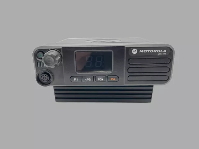 Motorola DM4400 UHF Mobile Radio, Alfatronix Desktop PSU & RSM 3