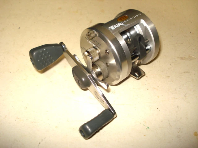 ZEBCO QUANTUM TOUR EDITION US300 USA BAITCAST REEL MADE IN